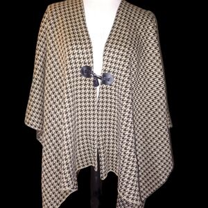 Nina Leonard Black and Cream Houndstooth Garment